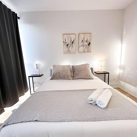 טורונטו Elegant Suites - City Views, Lake View, Free Parking מראה חיצוני תמונה